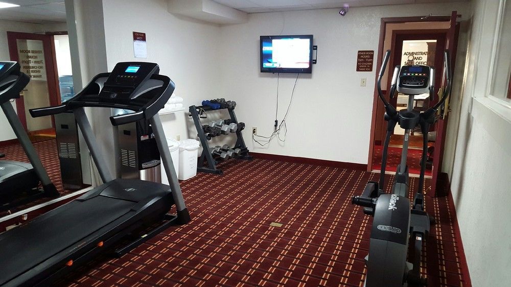 Ramada By Wyndham Medford Hotel & Conference Center Bagian luar foto